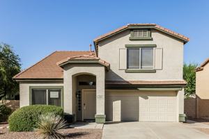 featured image of 2505 W Red Fox Rd