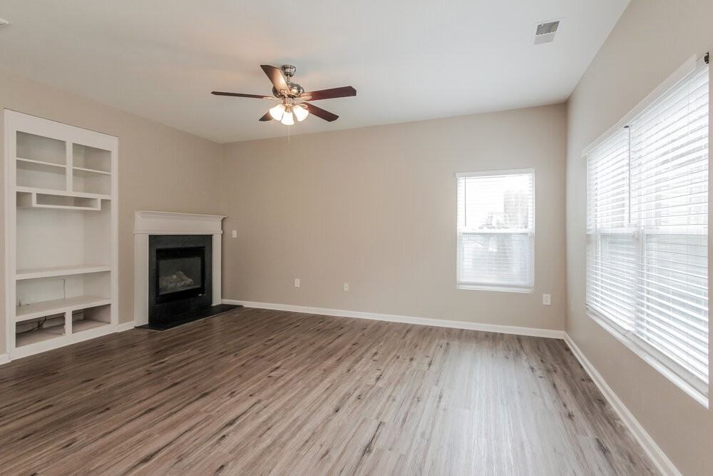 10243 Hugue Way - Photo 5 of 16