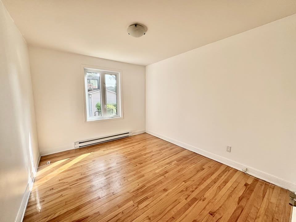 641 Avenue Pine #2 - Photo 2 of 11