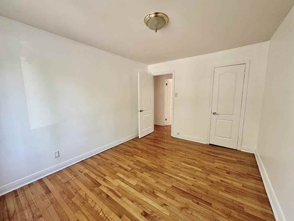 641 Avenue Pine #2 - Photo 3 of 11