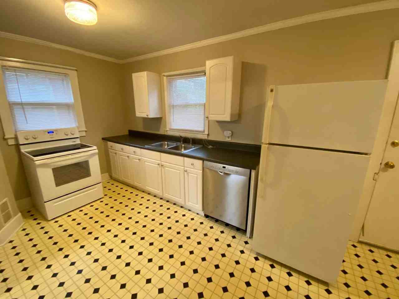 1009 Florence Street - Photo 5 of 11