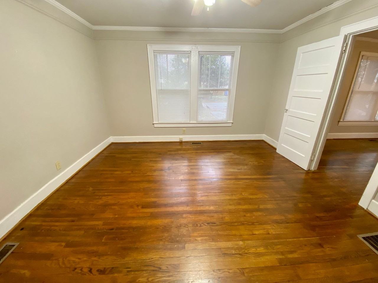 1009 Florence St - Photo 7 of 10