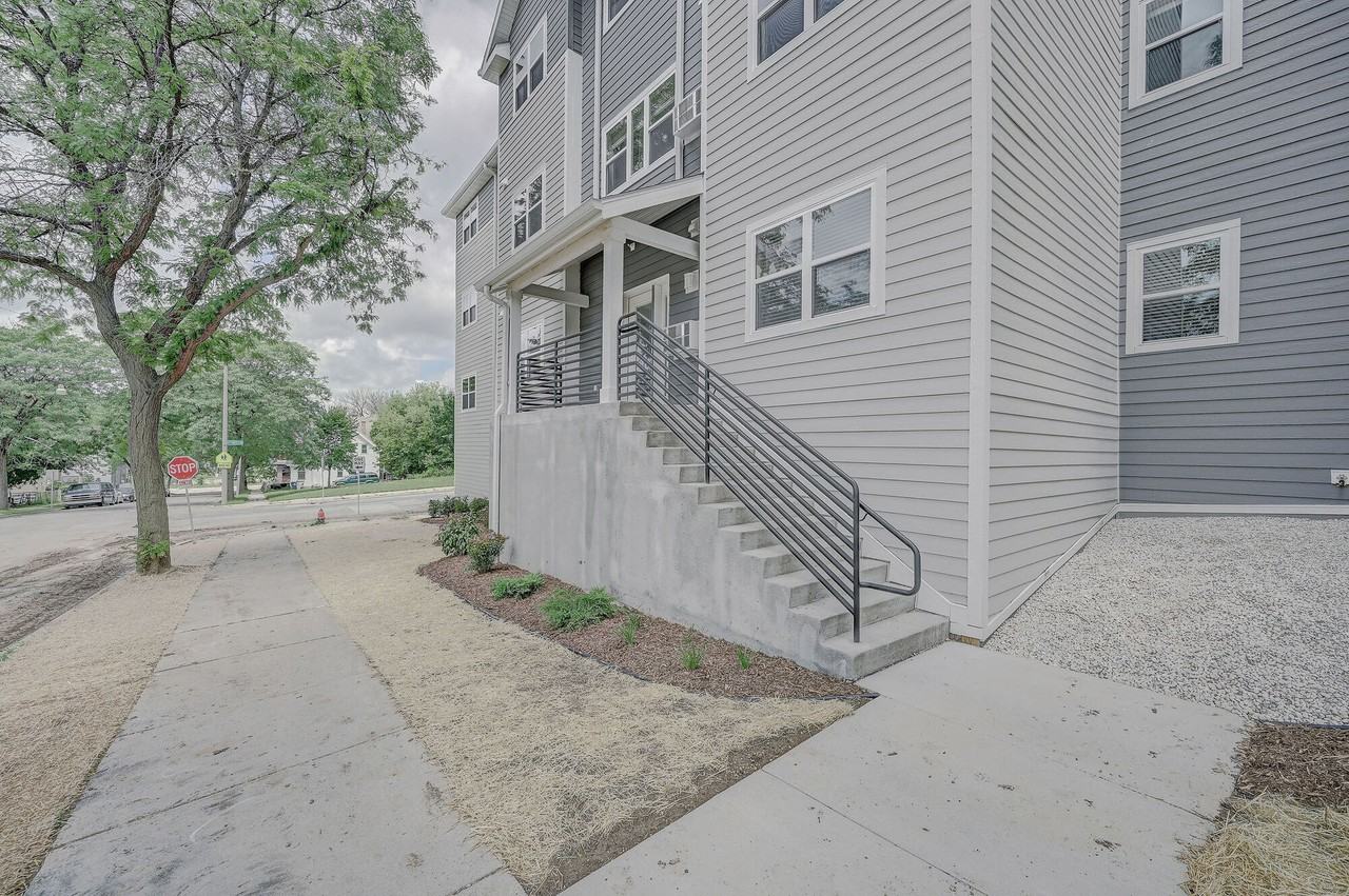 Park Hill Family - Photo 3 of 36