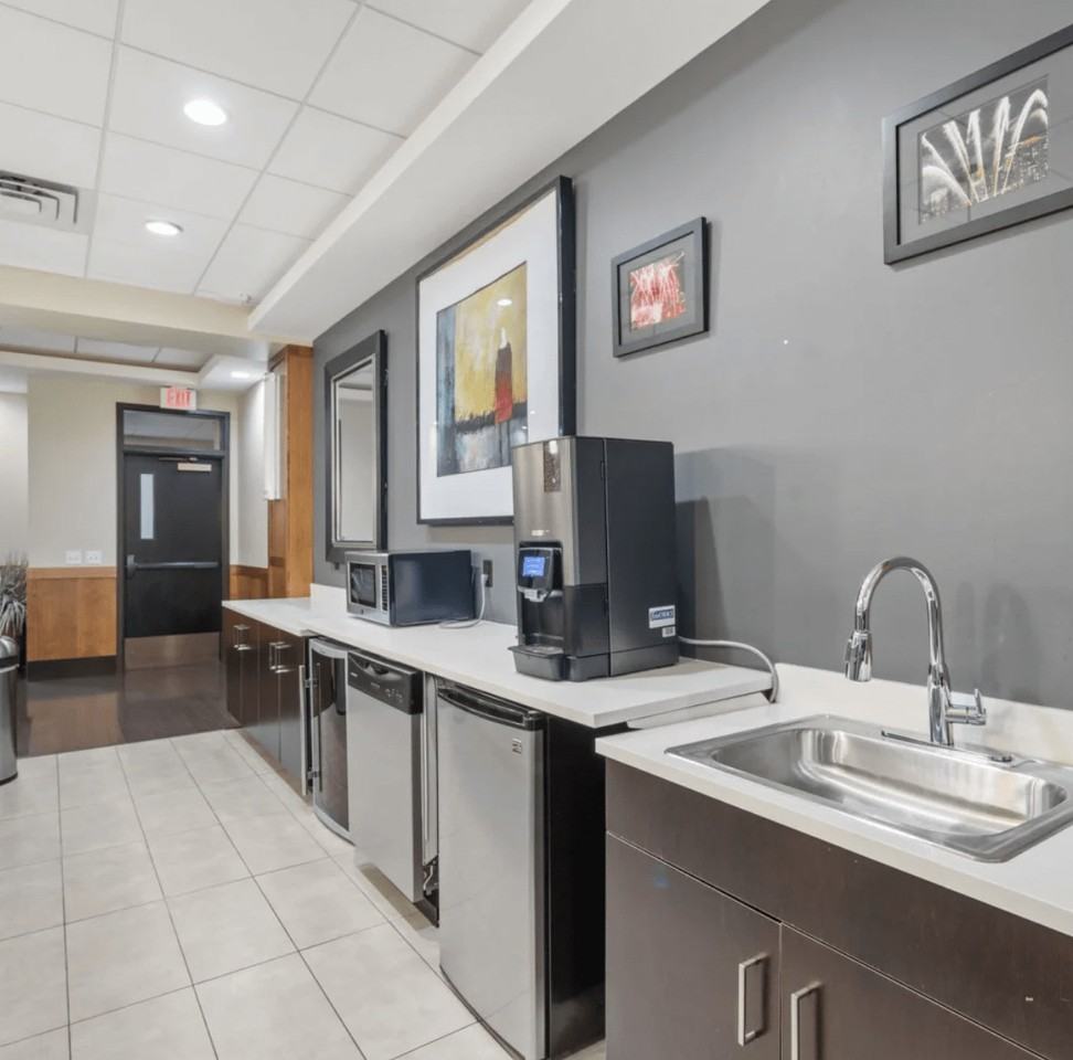 430 Oak Grove - Photo 5 of 36