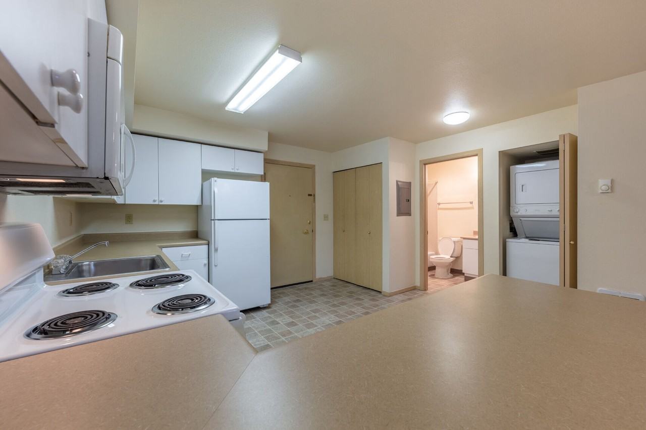 Crest View West - Photo 4 of 32