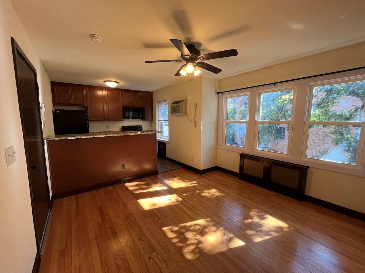 245 Langdon - Photo 5 of 49