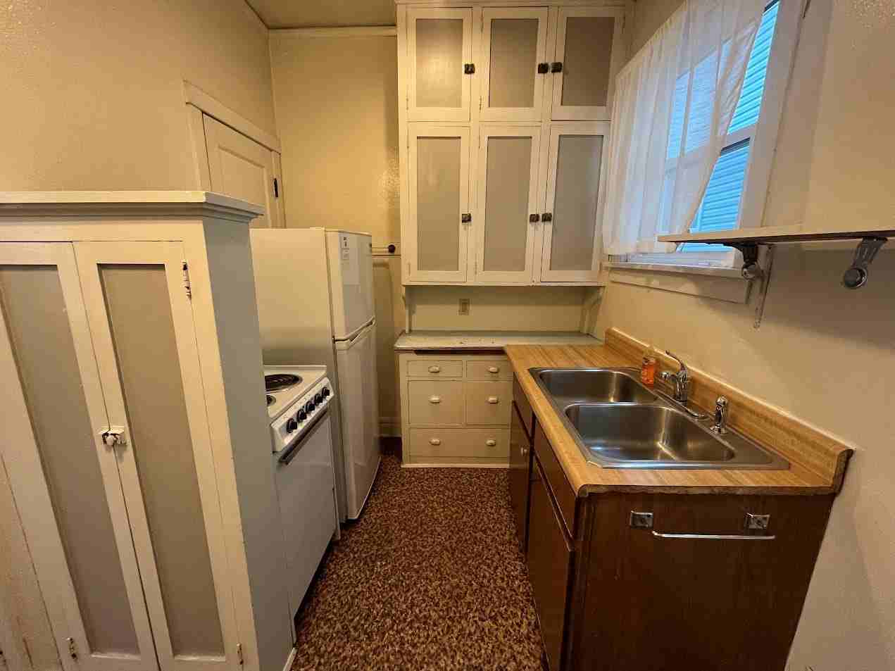 1303 W Dayton St - Photo 7 of 16