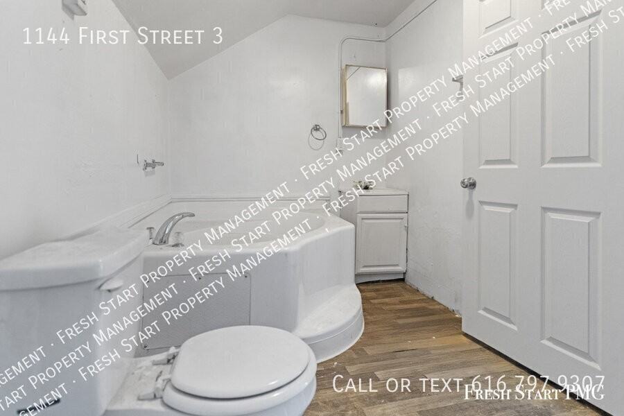 1144 1st St - Photo 6 of 16