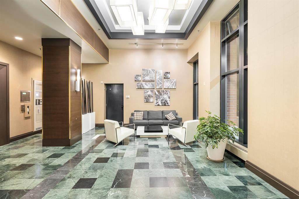 289 Drake Street - Photo 3 of 14