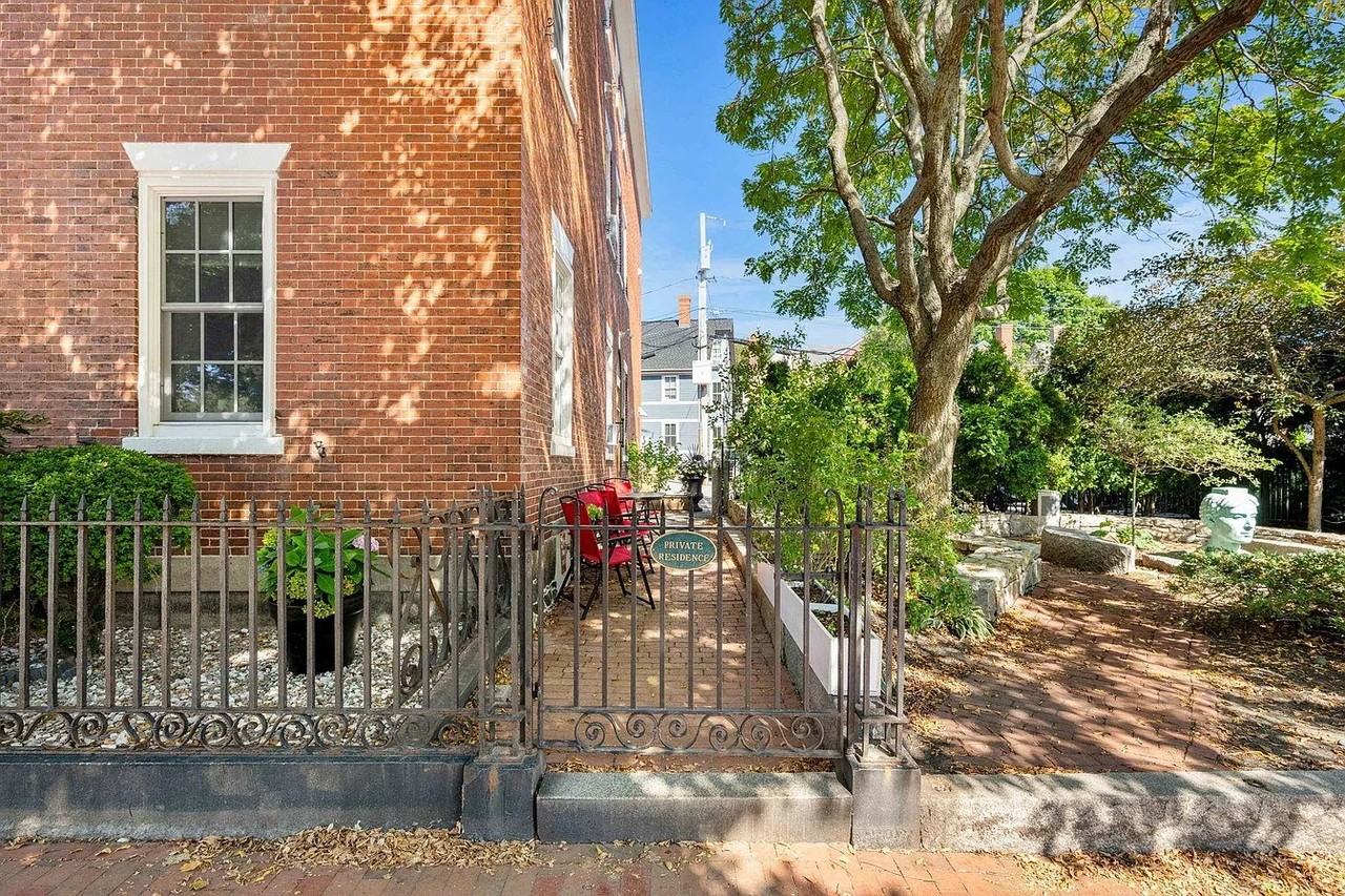 147 State Street - Photo 3 of 21