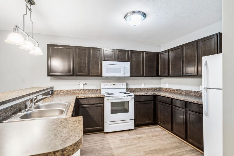 1243 Terrace Ave - Photo 3 of 15