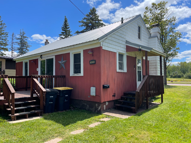 1032 E Cloverland Dr - Photo 2 of 16