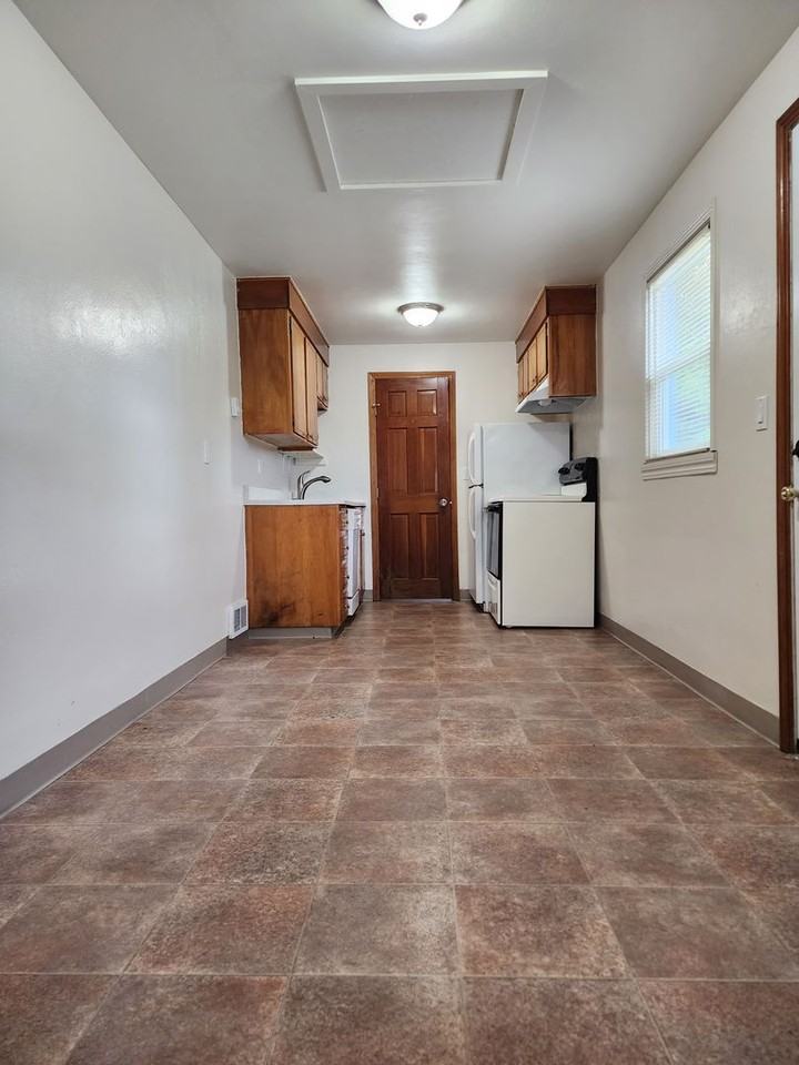 232a-Martha Washington Apartments - Photo 7 of 22