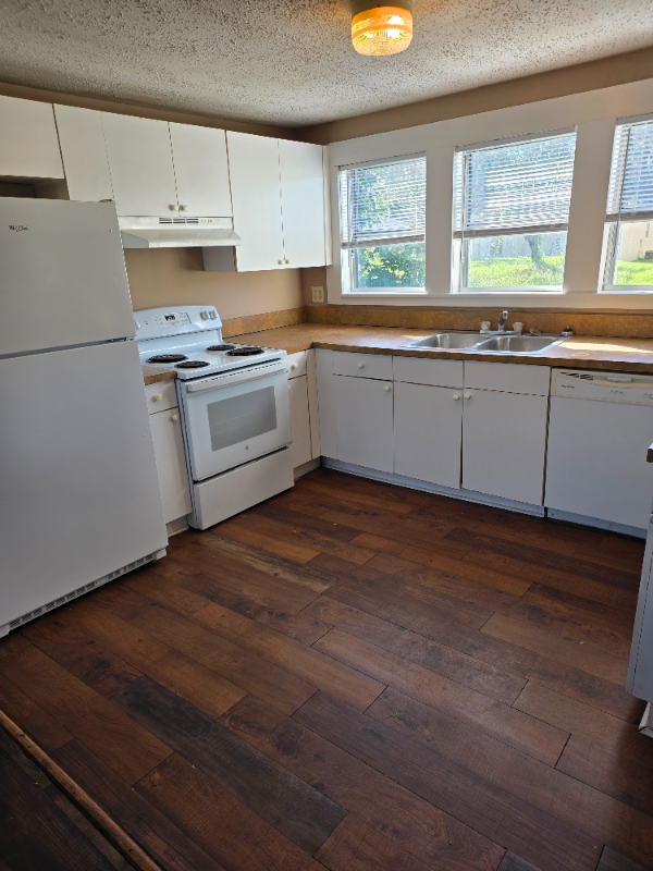 2919 Maine Avenue - Photo 4 of 14