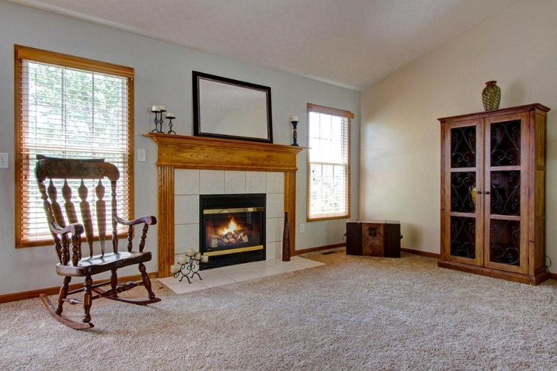 8686 Olenbrook Dr - Photo 3 of 15