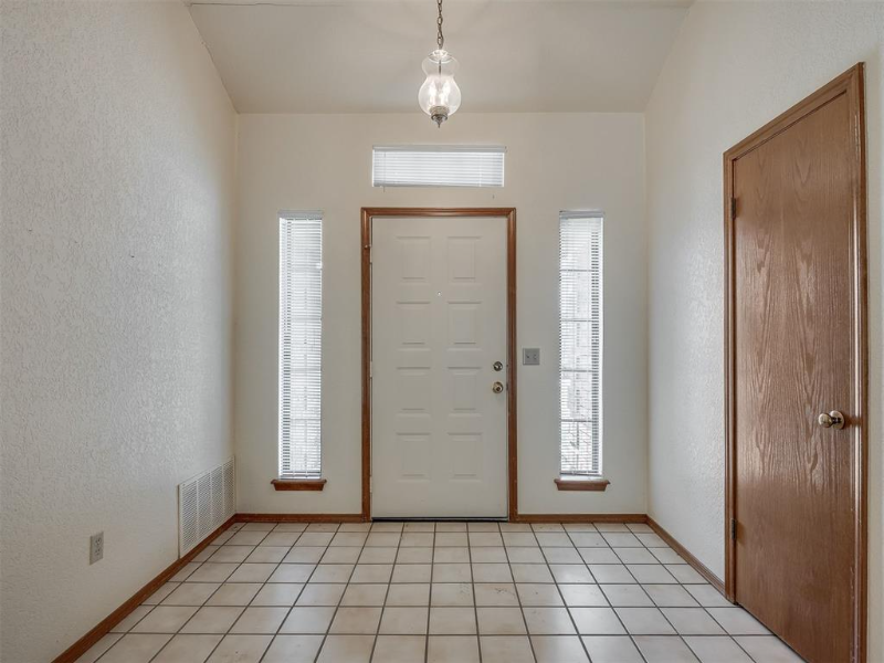 10208 Pinckney Court - Photo 2 of 33