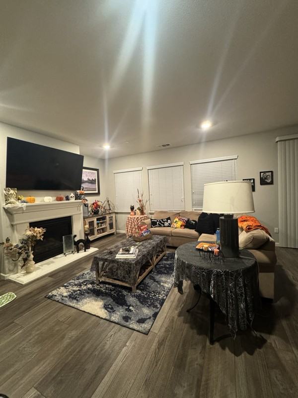 1800 Kyle Pl - Photo 5 of 8