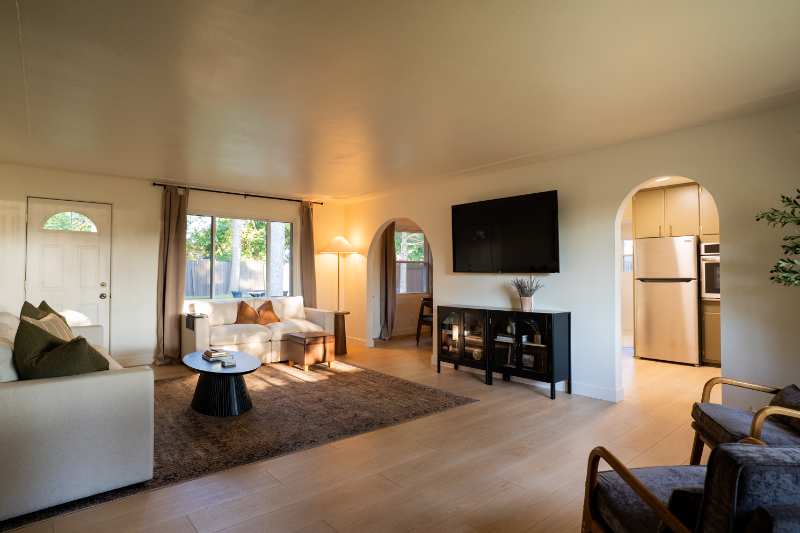 2218 Jefferson Ave - Photo 3 of 19