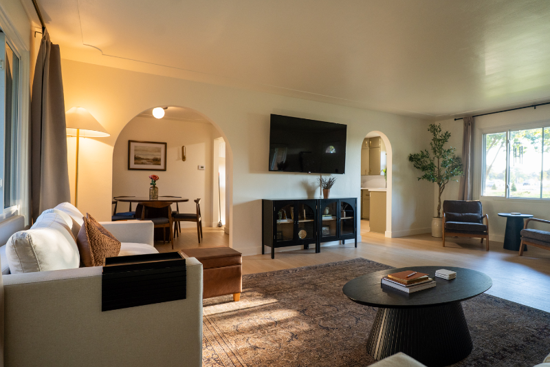 2218 Jefferson Ave - Photo 4 of 19