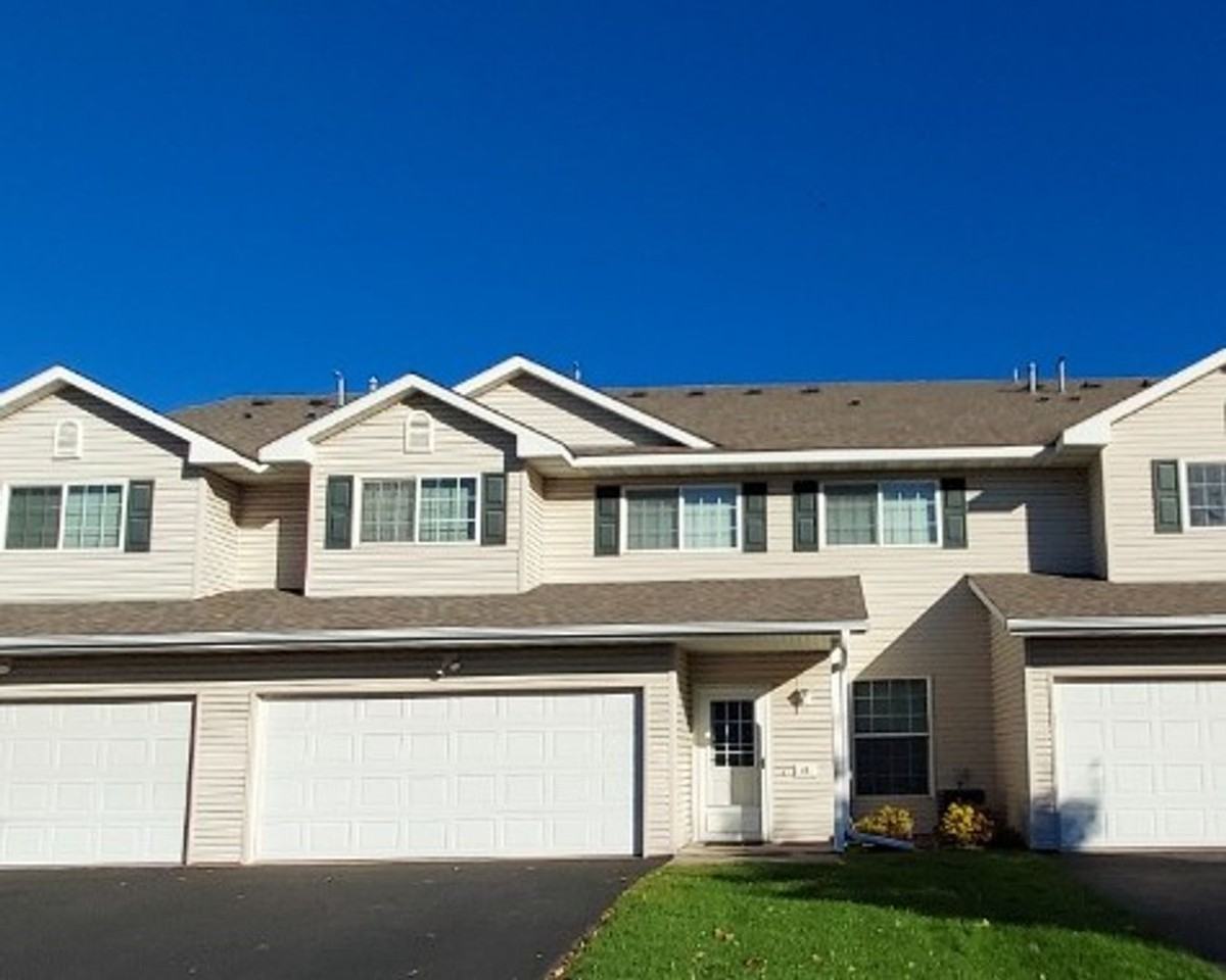 60 Bridgewater Trl - Photo 2 of 17
