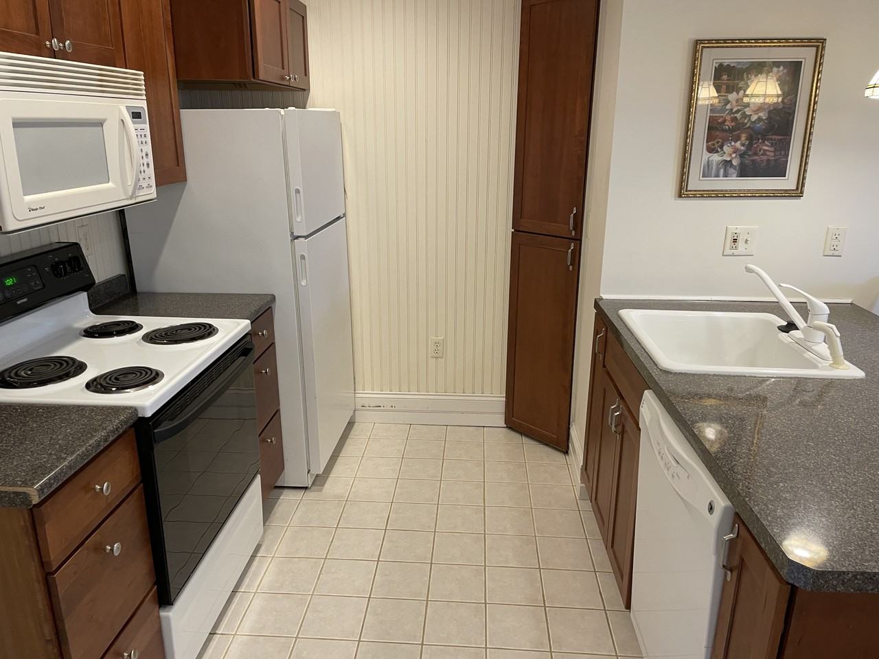 840 State St #1 - Photo 4 of 9