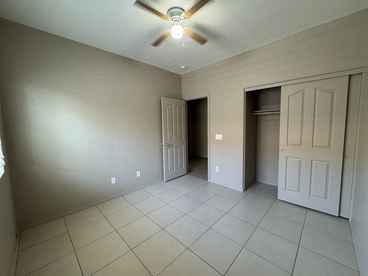 1647 S 170th Ave #NA - Photo 4 of 18