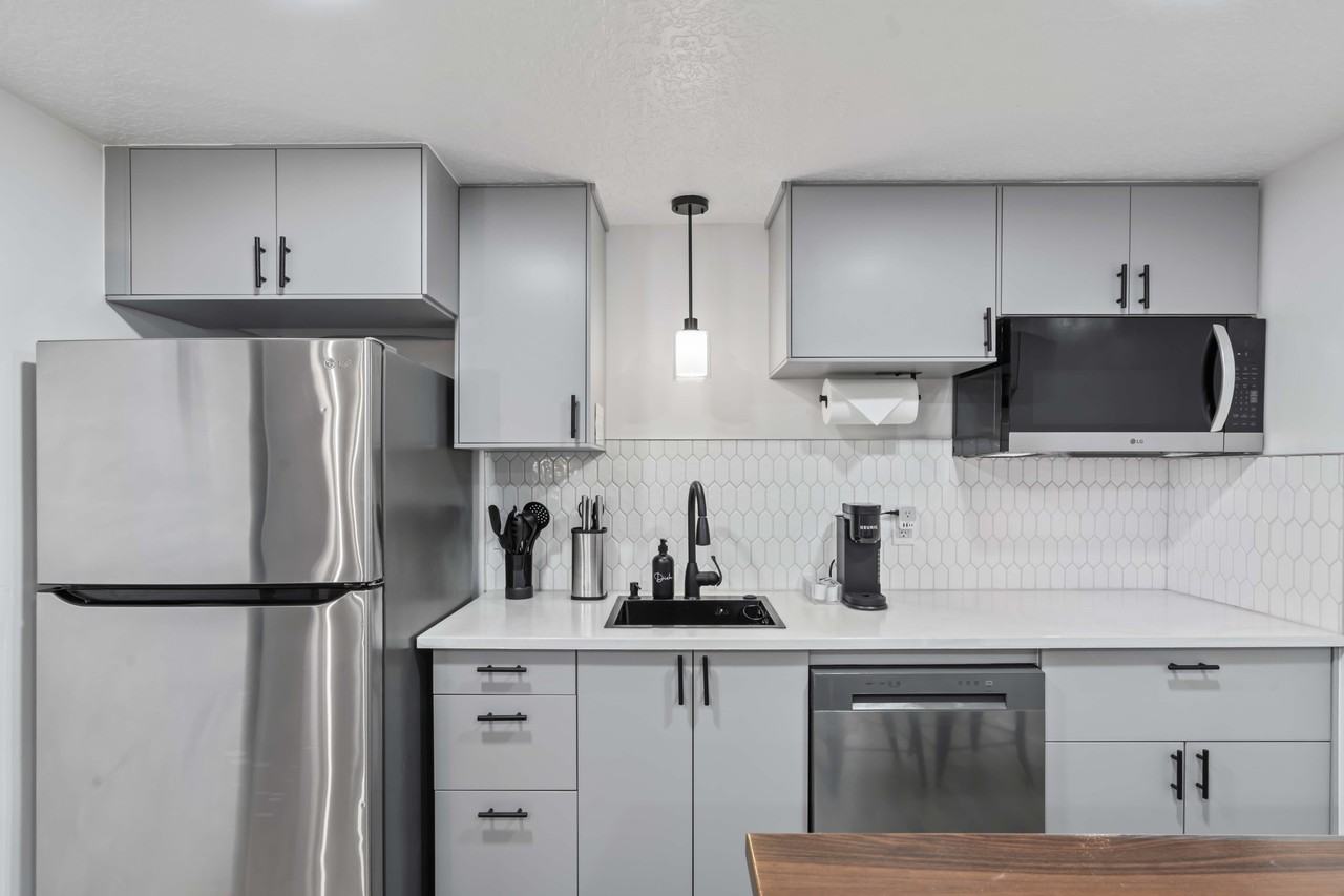 610 W 5735 S #1 - Photo 3 of 13