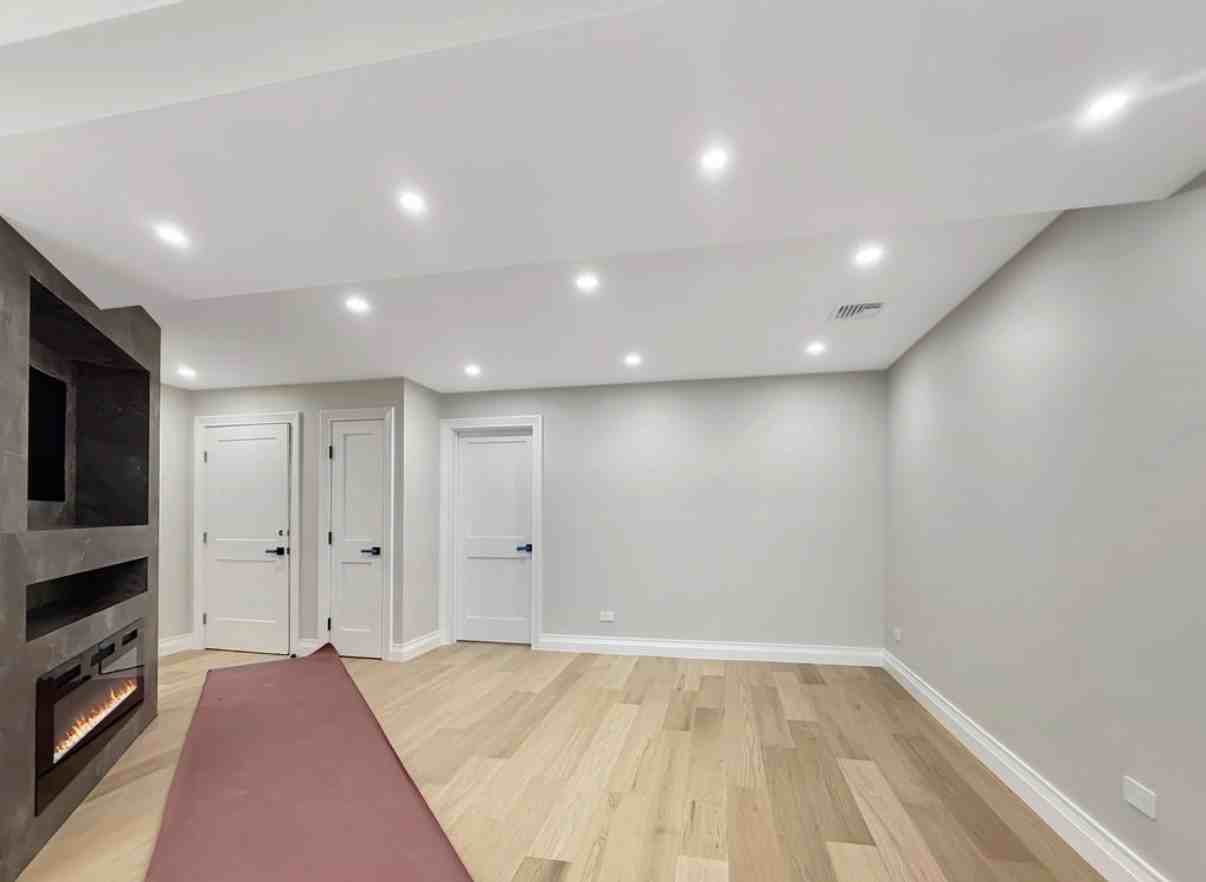 259 Kneeland Ave #NA - Photo 3 of 14