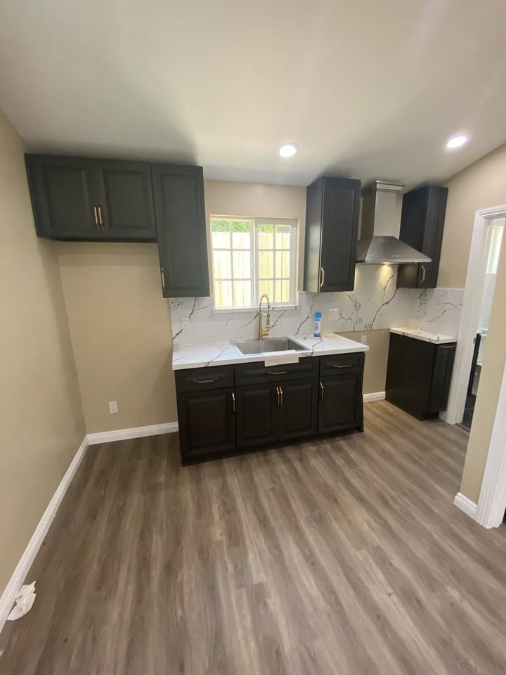 Eastleigh Ave #ADU - Photo 5 of 12