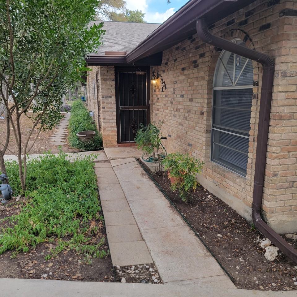 3326 Scenic Ln Apt A #NA - Photo 3 of 18