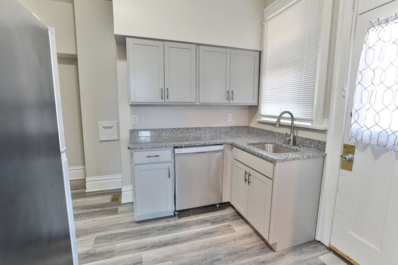 2020 N 3rd St - Photo 3 of 34