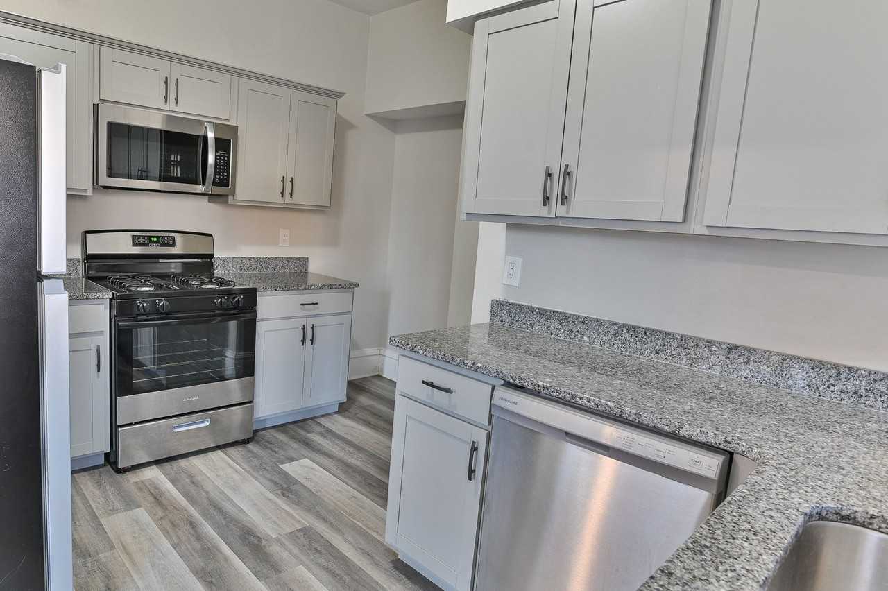 2020 N 3rd St - Photo 4 of 34