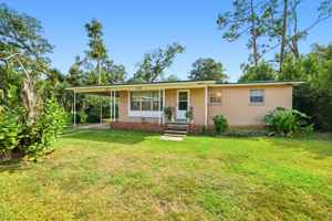 featured image of 2001 Crabapple Dr