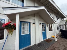 featured image of 336 1/2 6th St