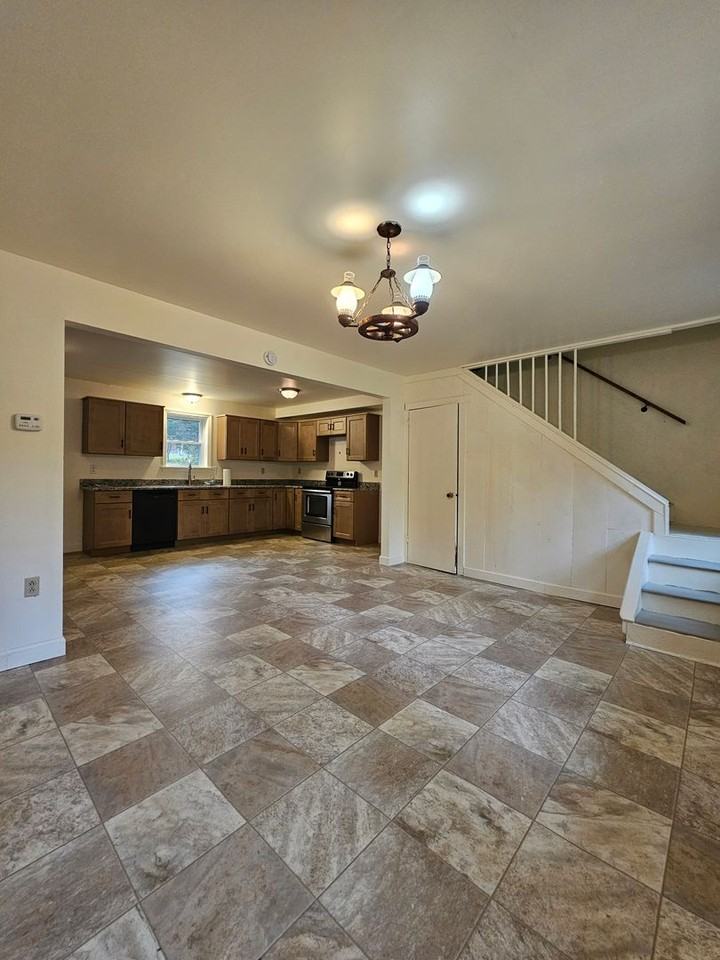 13701 Mount Olivet Rd - Photo 3 of 14