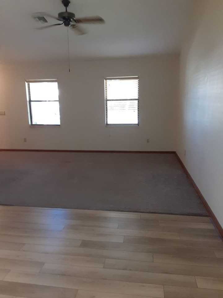 805 Hemlock St - Photo 5 of 14