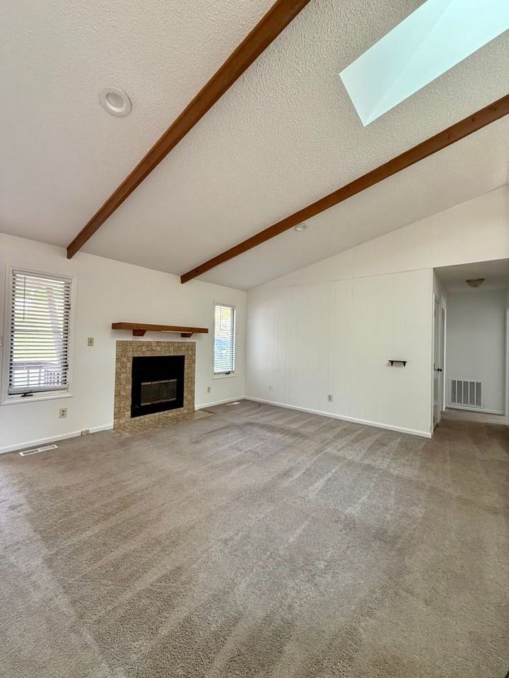 90 Fenner Ave - Photo 3 of 12