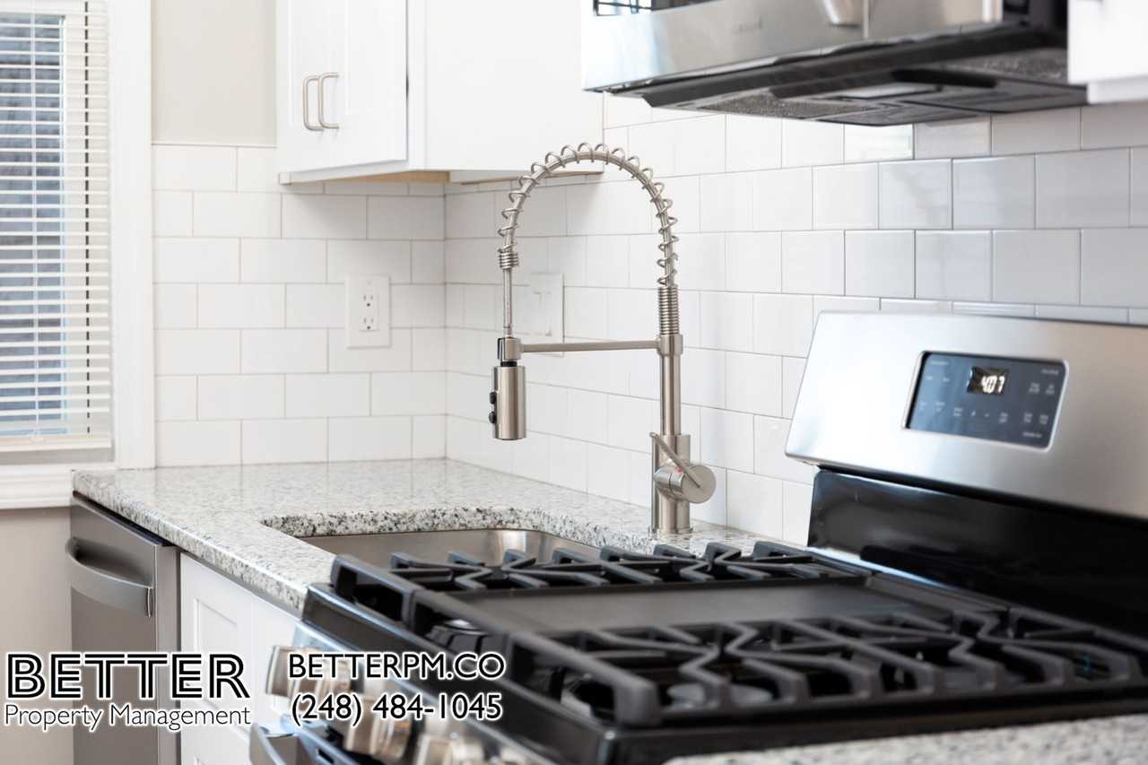 1980 Clarkdale St - Photo 4 of 20