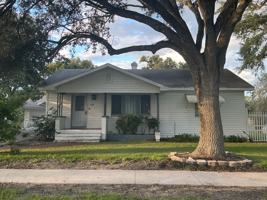 featured image of 720 Lakehurst St