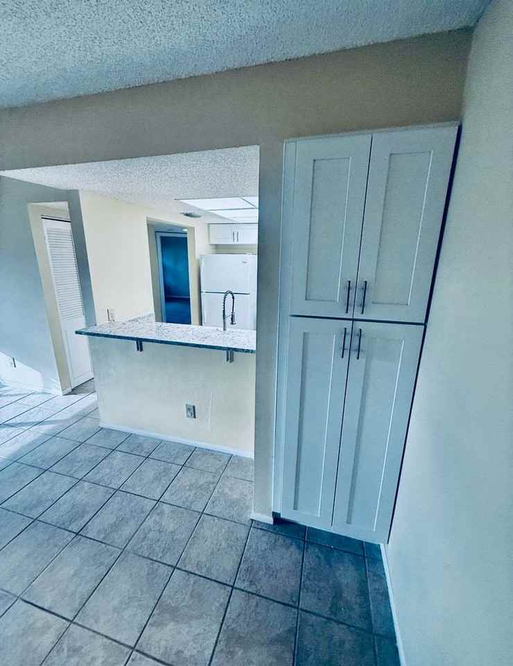 915 Sonesta Ave Ne #203 - Photo 5 of 28