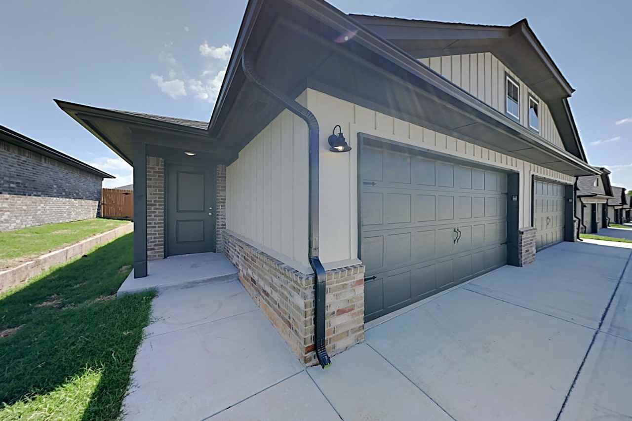11201 Northstar Lane - Photo 3 of 17