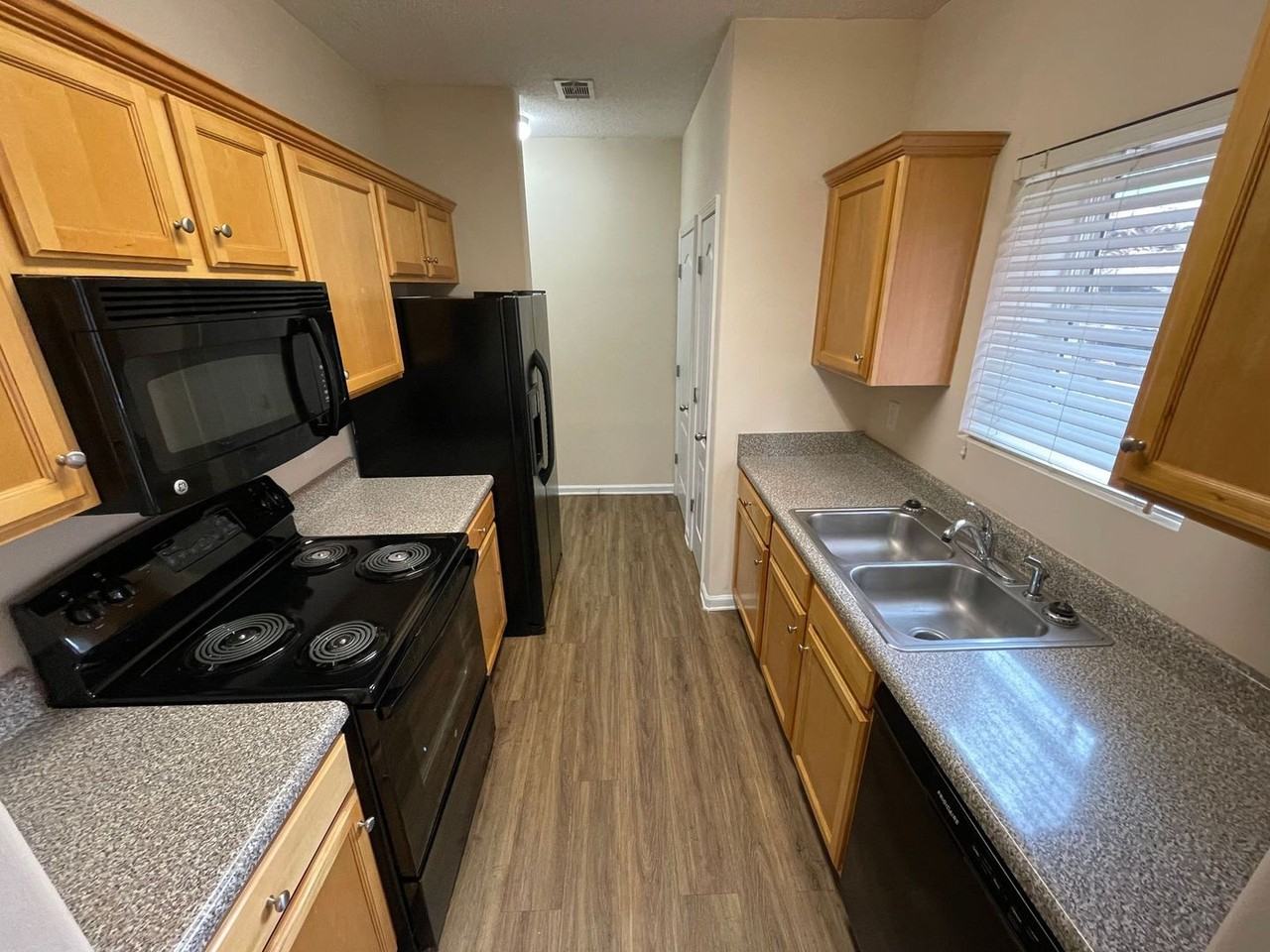 219 Fern Ridge Court - Photo 3 of 16