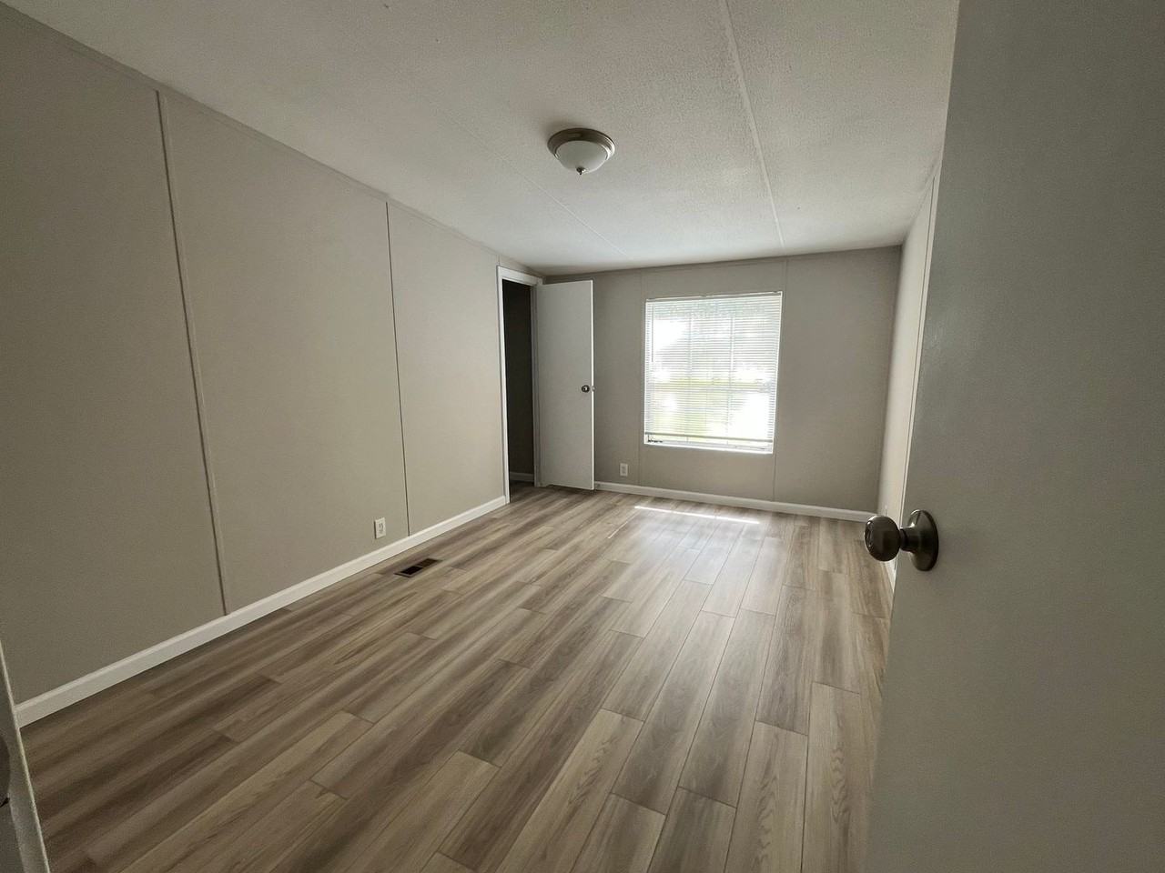 2518 Courthouse Road - Photo 4 of 13