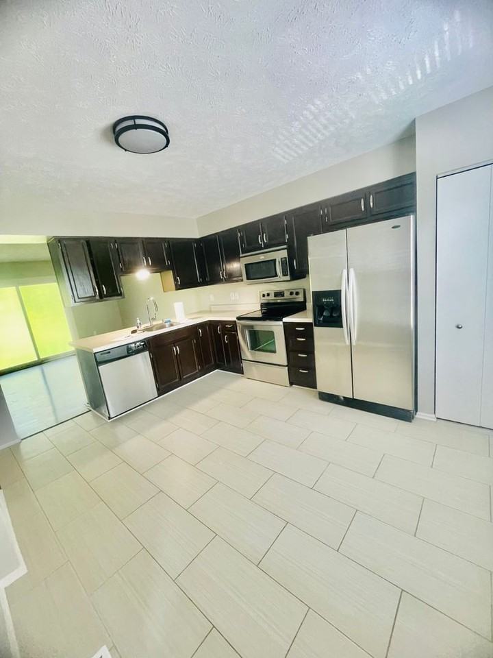 2104 Timberglen Drive - Photo 7 of 44