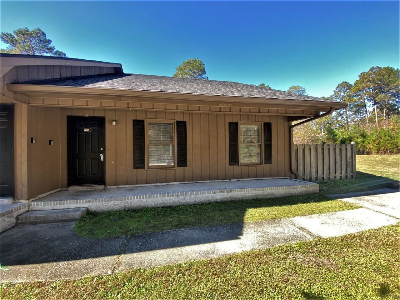 205B Courtney Way - Photo 2 of 50