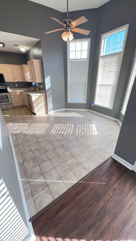 5056 Sawyer Lake Drive - Photo 4 of 12