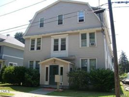 featured image of 1 Park Cir