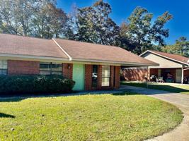 featured image of 131B Woods Rd Nw