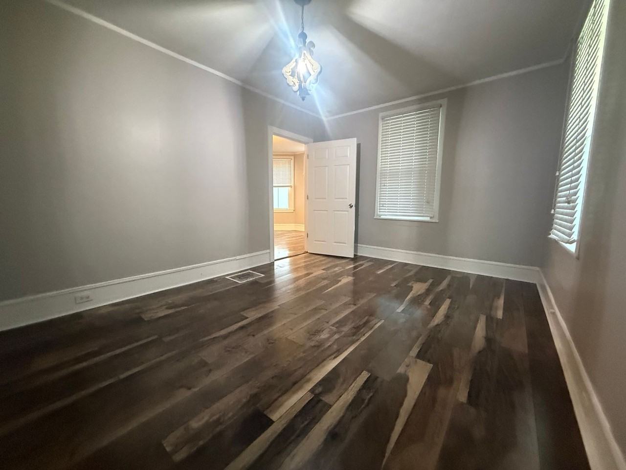 4200 Whitman Ave - Photo 7 of 50