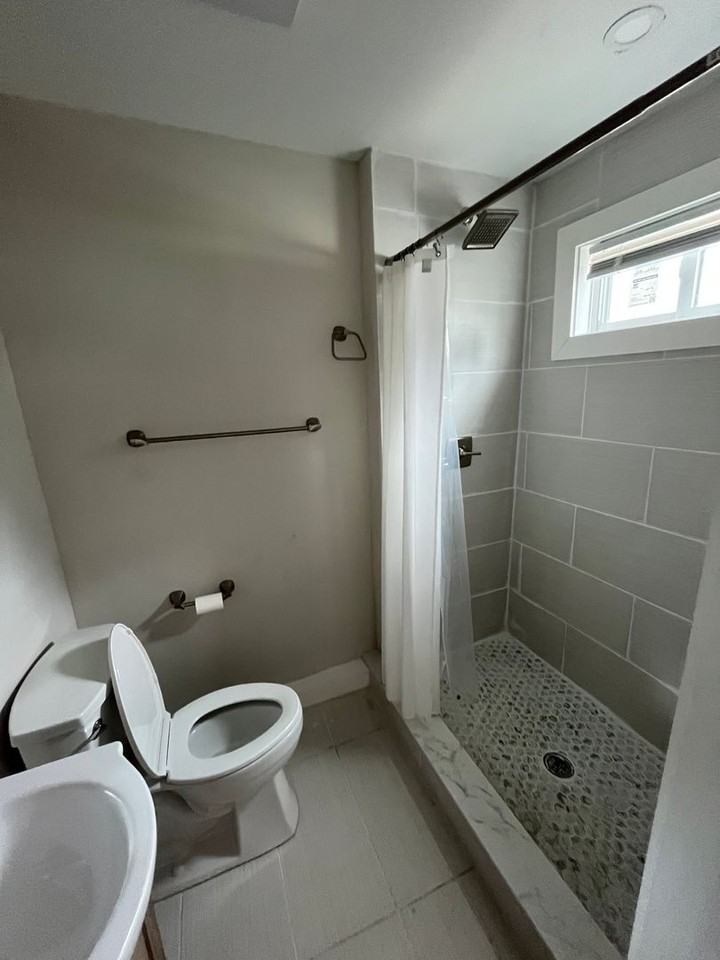 308 308 & 310 E 11th Street - Photo 3 of 4